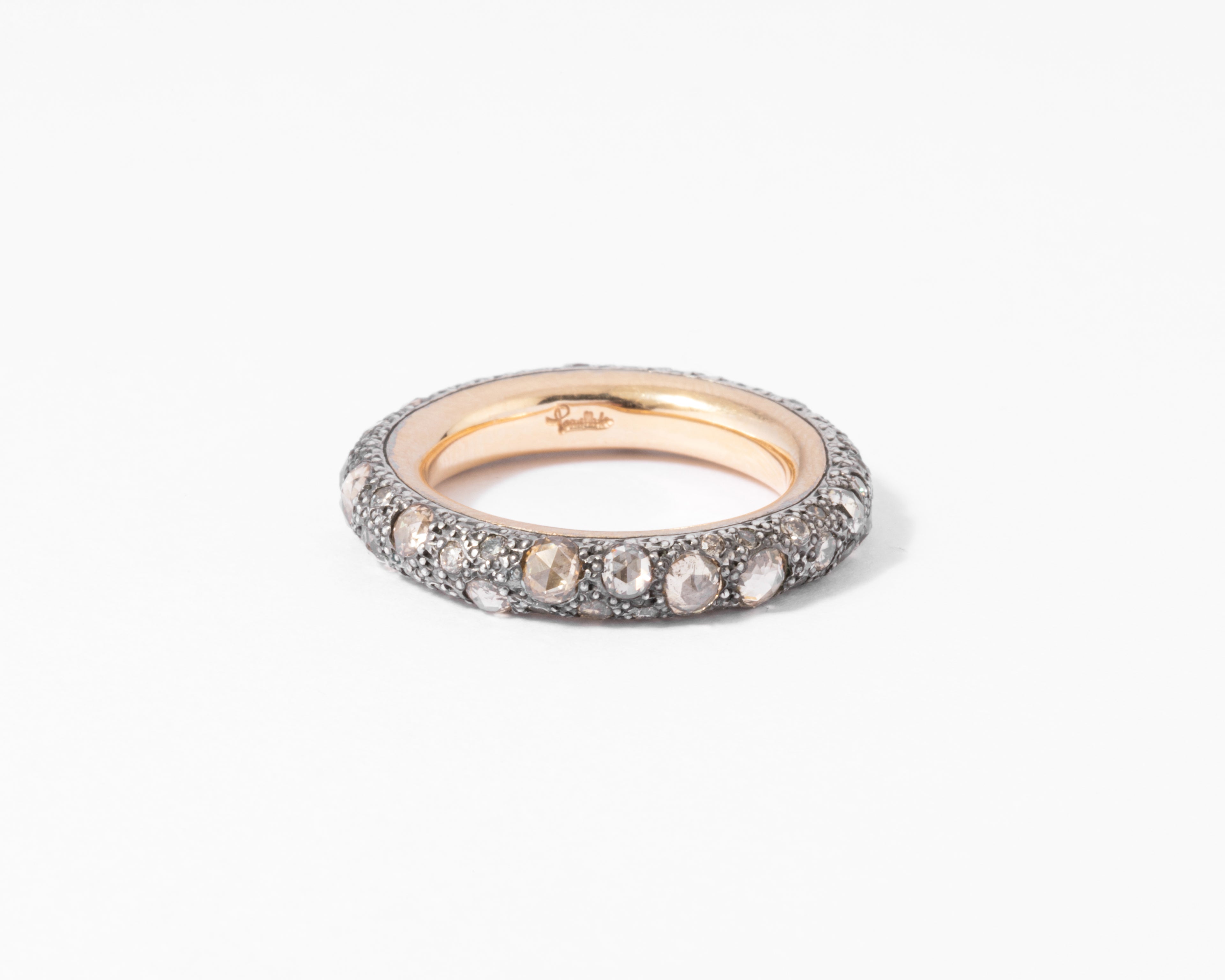 Alliance en diamant bruns de la maison Pomellato modèle Tango