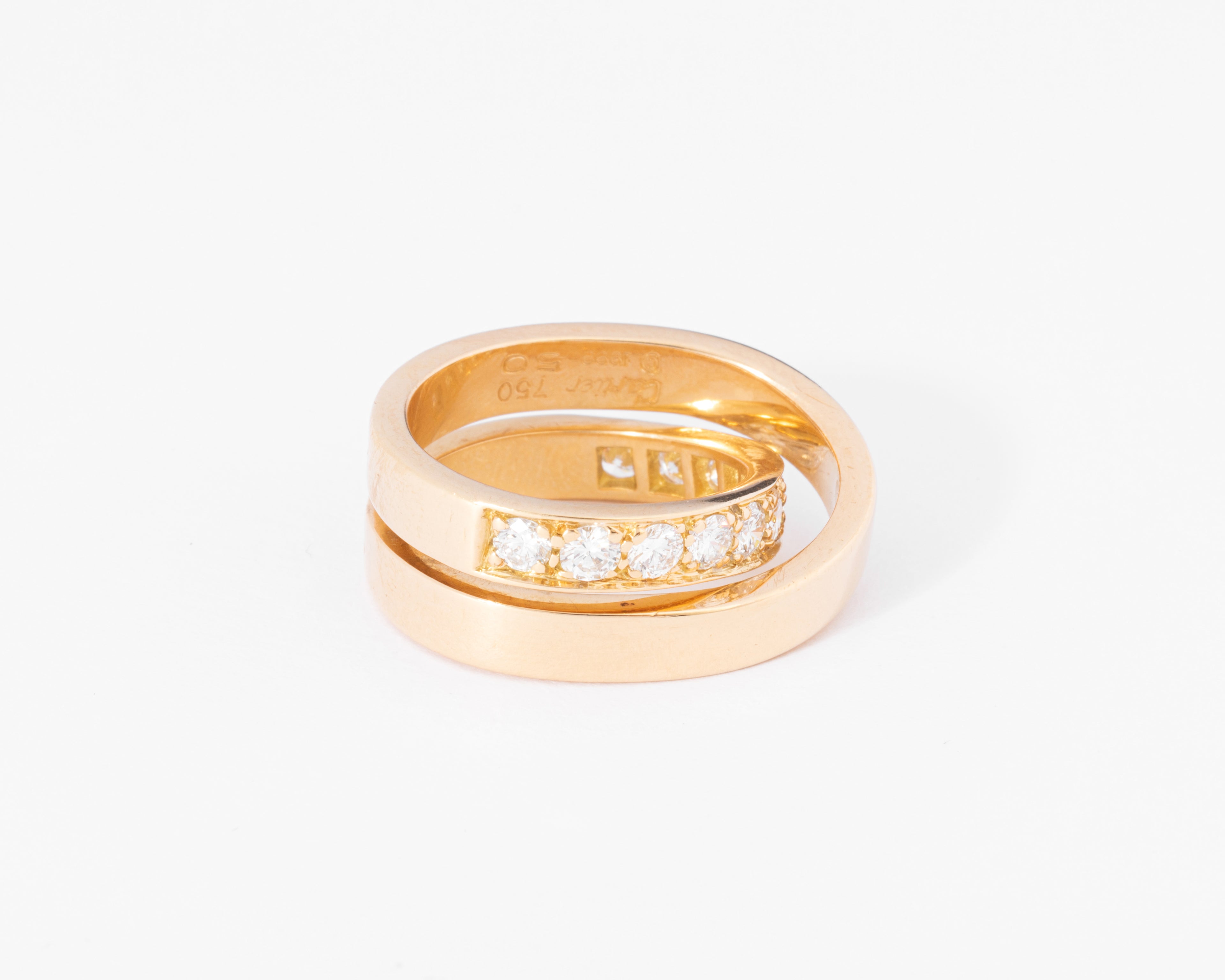 Bague Cartier modèle Nouvelle Vague or jaune et diamants
