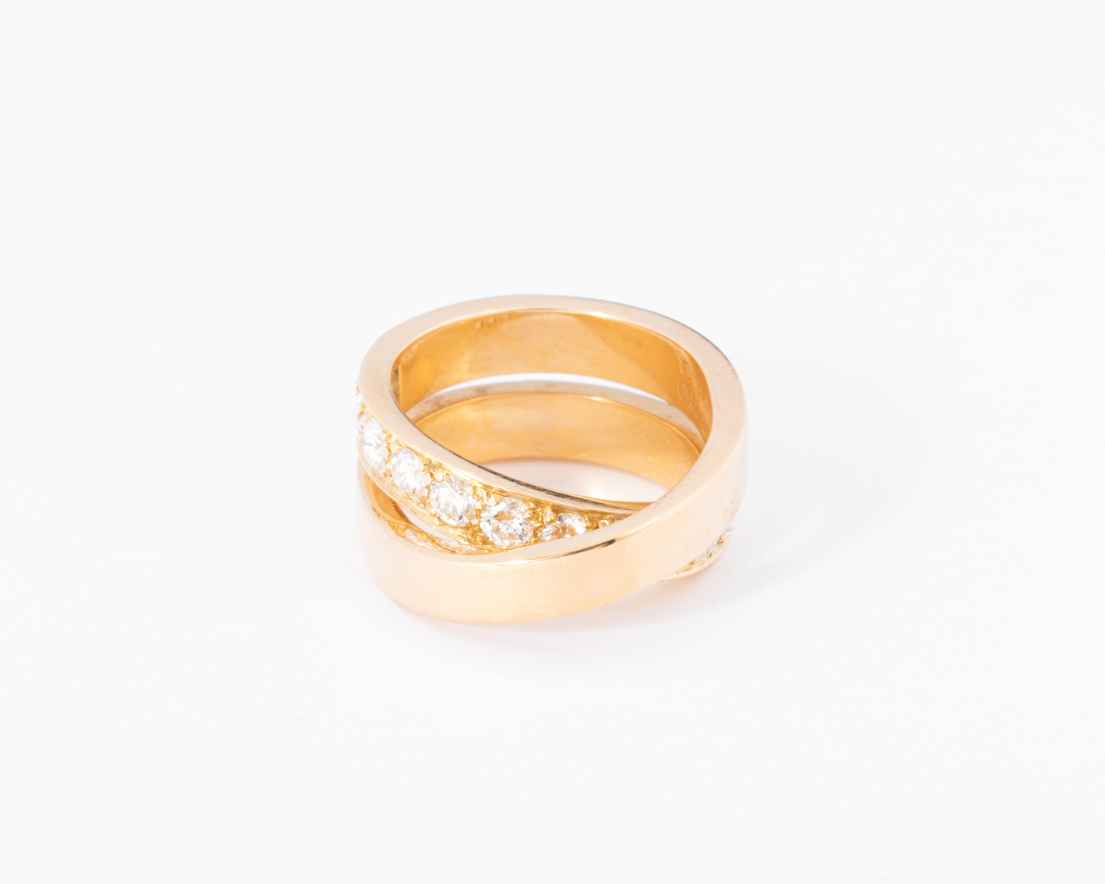 Bague Cartier modèle Nouvelle Vague or jaune et diamants