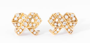 Boucles d'oreilles signée de la maison Dior en or jaune et diamant