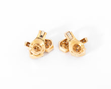 Charger l&#39;image dans la galerie, Boucles d&#39;oreilles signée de la maison Dior en or jaune et diamant
