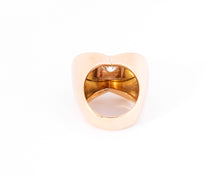 Charger l&#39;image dans la galerie, Bague Tank ornée d&#39;un diamant
