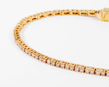 Charger l&#39;image dans la galerie, Bracelet riviere en or jaune et diamants
