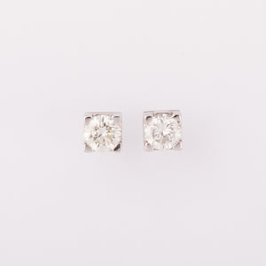 Paire de puce d'oreilles en diamant de taille moderne