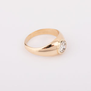 Bague solitaire sur or jaune diamant demi taille