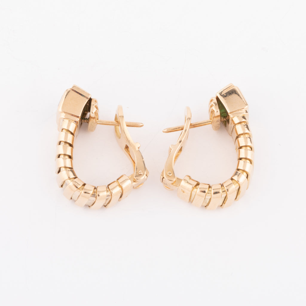 Boucles d'oreilles de la maison Bvlgari en émeraudes sur or jaune