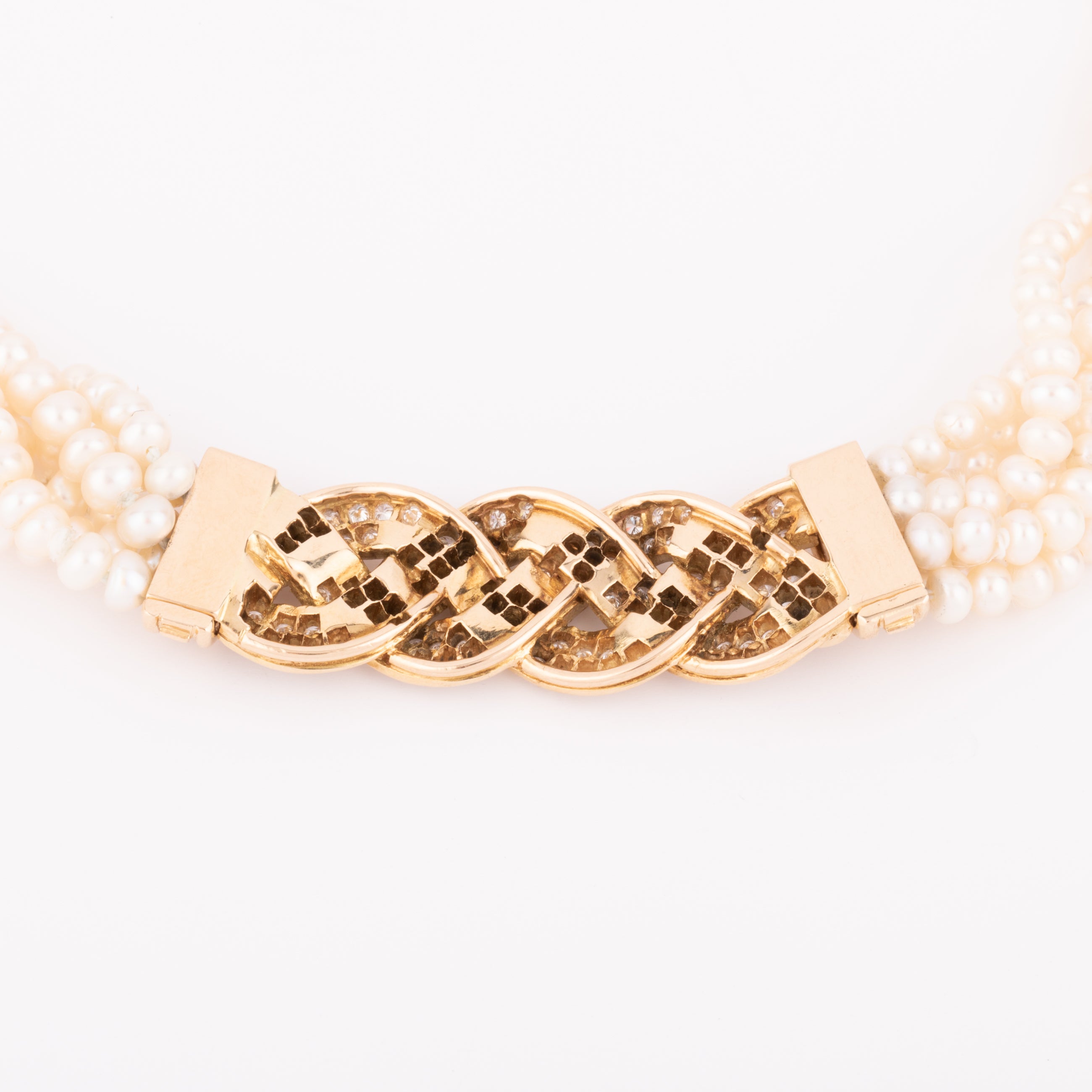 Collier en perles multirangs et fermoir en diamants