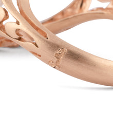 Charger l&#39;image dans la galerie, Bague signée Pomellato, Arabesque en or rose
