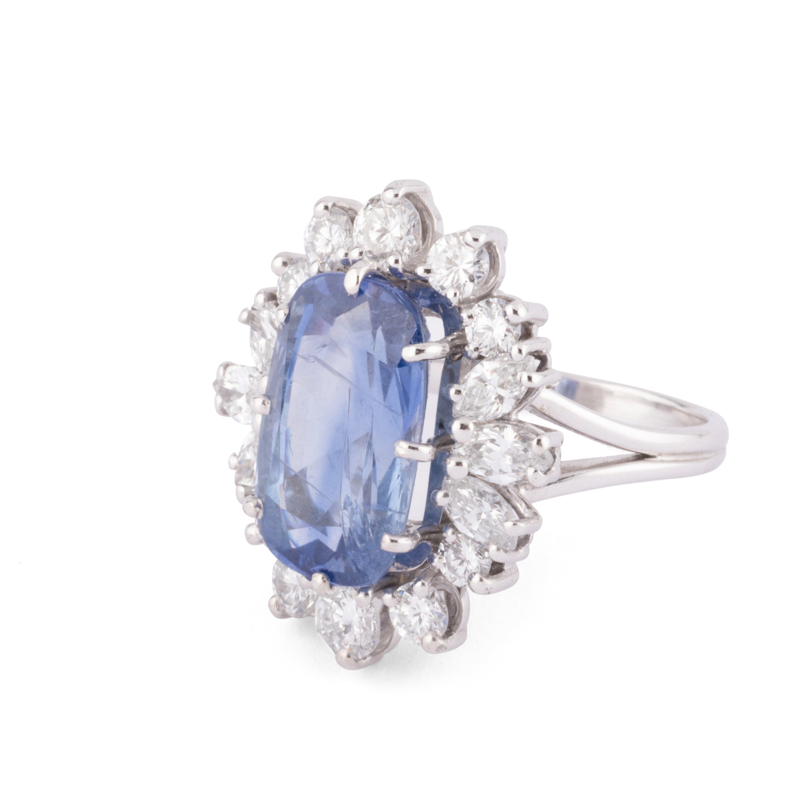 Bague entourage saphir naturel et diamant