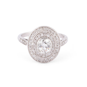 Bague double entourage en platine et diamants