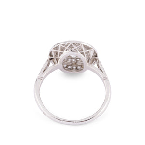Bague double entourage en platine et diamants
