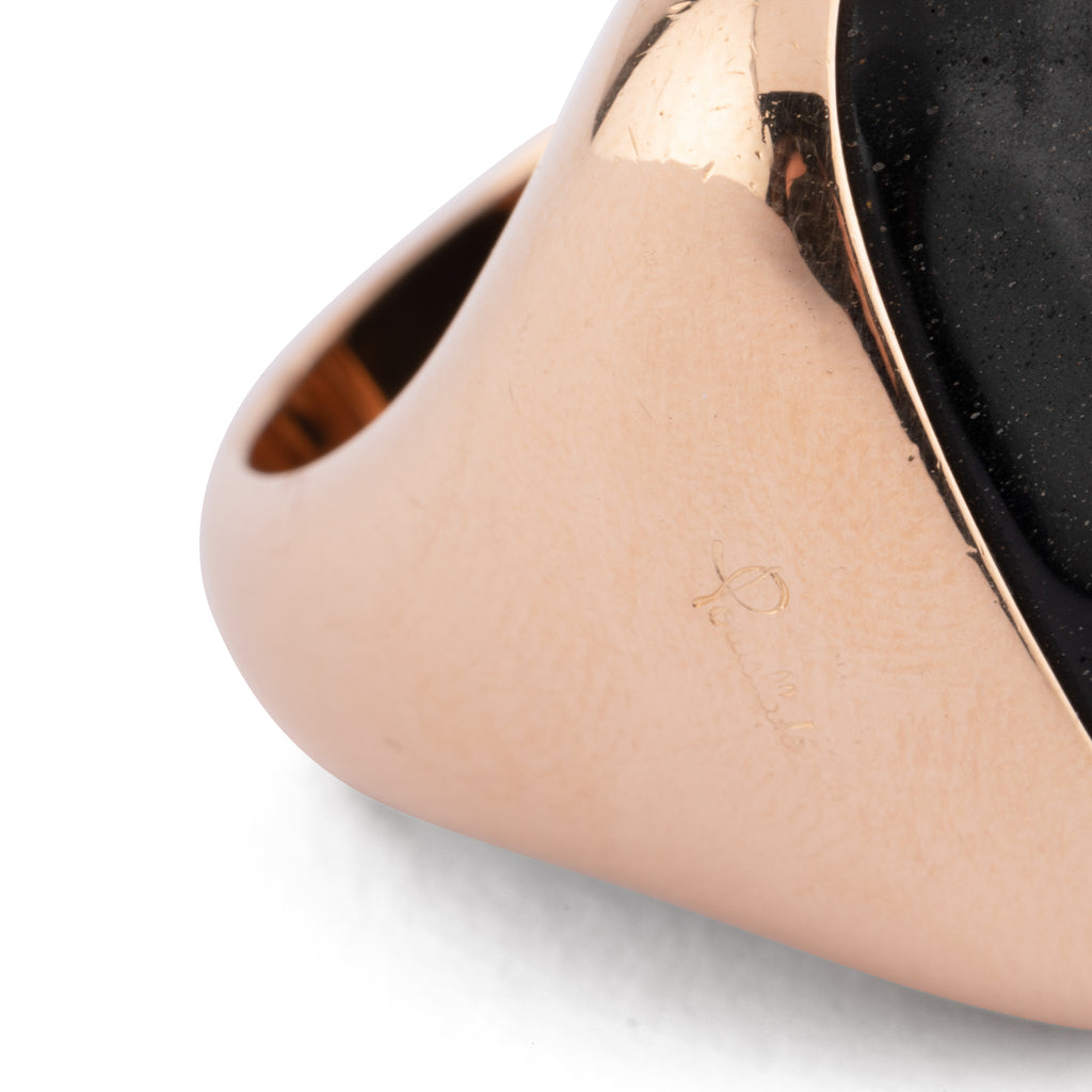Ring from the Italian house Pomellato, Victoria model