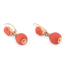 Charger l&#39;image dans la galerie, Boucles d&#39;oreilles en corail sur or jaune Nap III
