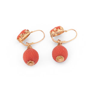 Boucles d'oreilles en corail sur or jaune Nap III