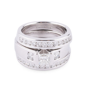 Bague or gris et diamant princesse