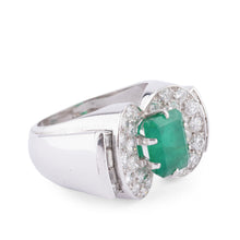 Charger l&#39;image dans la galerie, Bague en or gris et platine ornée d&#39;une émeraude et diamants
