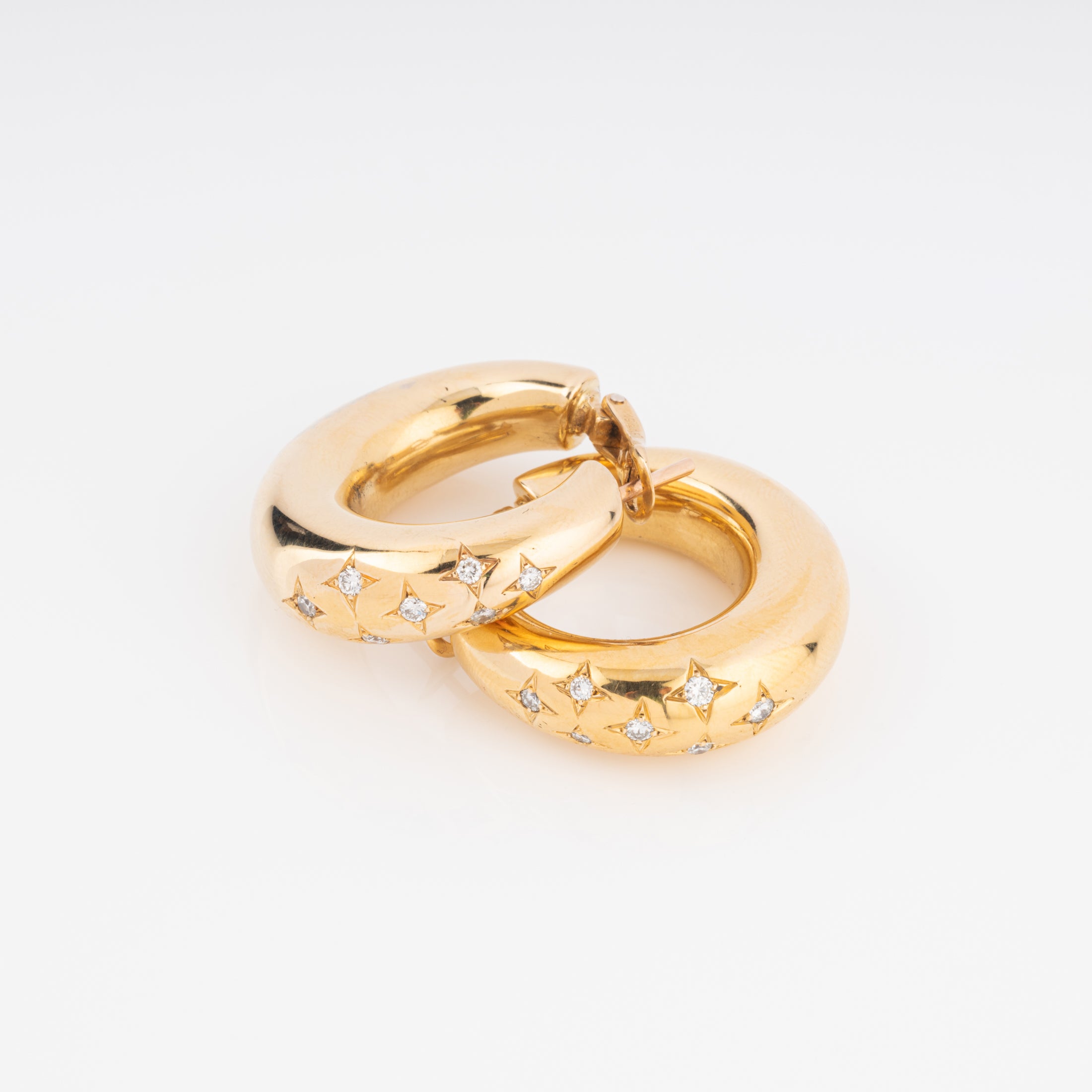 Boucles d'oreilles de la Maison Chaumet sur or jaune