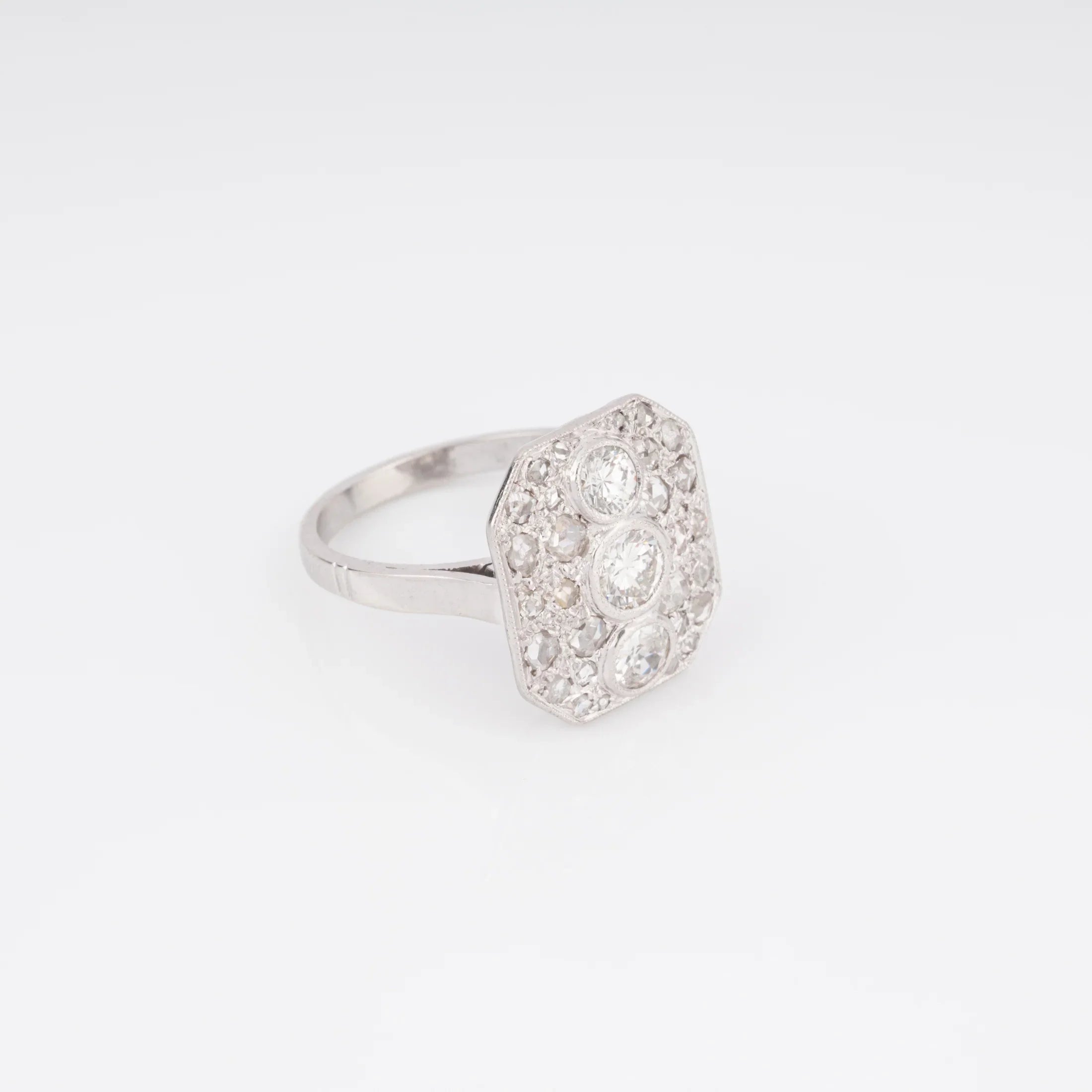 Bague en platine et diamants
