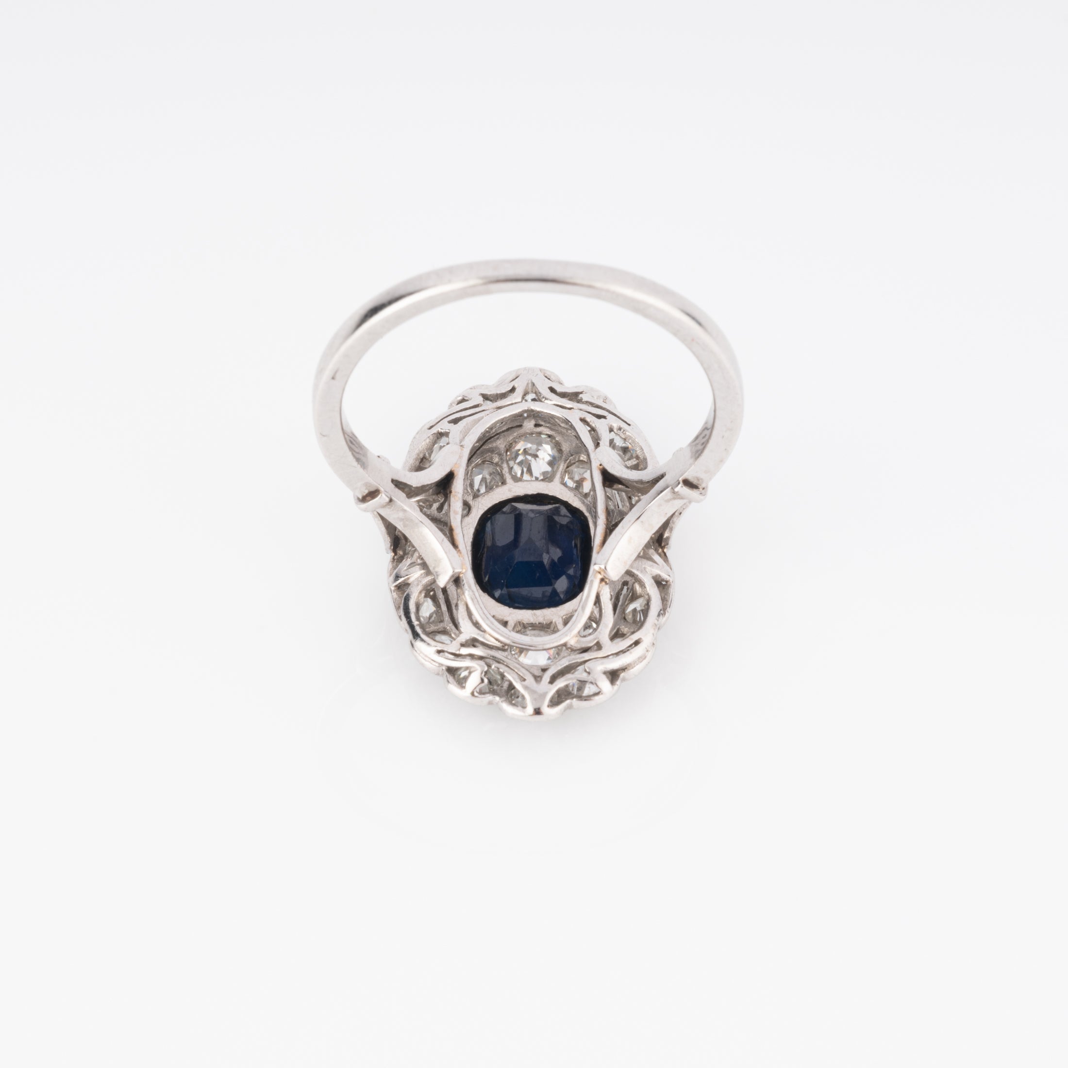 Bague marquise en platine