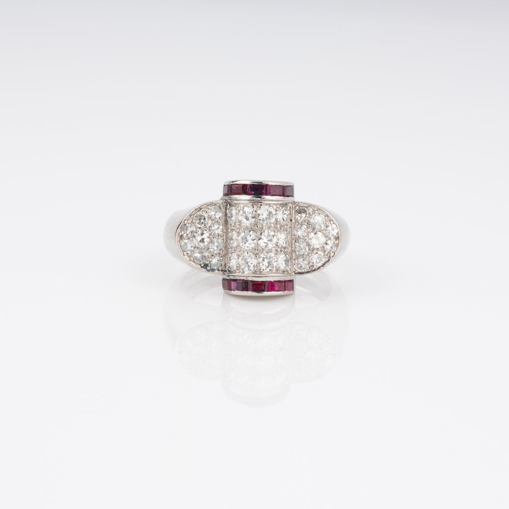 Bague platine et diamant ornée de rubis qualibrés