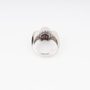 Bague platine et diamant ornée de rubis qualibrés