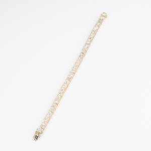 Bracelet riviere or et platine orné de diamant taille brillant