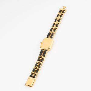 Montre en métal doré ma première de Chanel