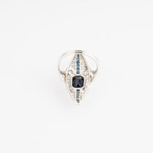 Charger l&#39;image dans la galerie, Bague marquise en diamant et saphir
