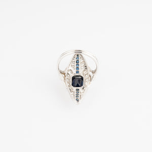 Bague marquise en diamant et saphir