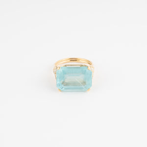 Bague aigue marine lactée et diamant sur or jaune