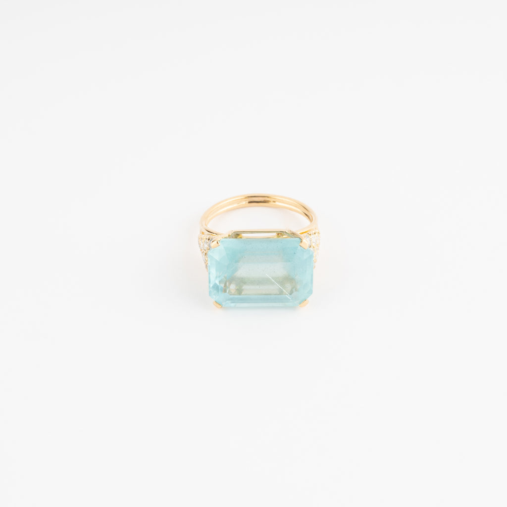 Bague aigue marine lactée et diamant sur or jaune