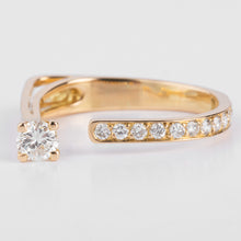 Charger l&#39;image dans la galerie, Bague ouverte or jaune et diamant design
