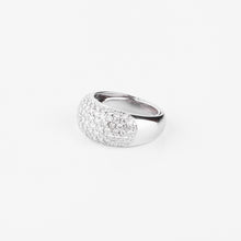 Charger l&#39;image dans la galerie, Bague jonc en or gris pavée de diamants
