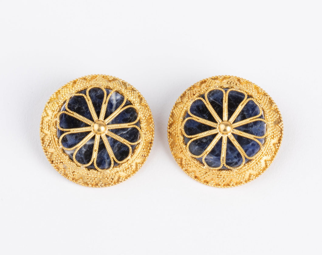 Boucles d'oreilles du créateur grec Ilias Lalaounis en or et sodalite