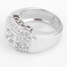 Charger l&#39;image dans la galerie, Bague en platine et diamants à gradins
