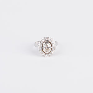 Bague marguerite en or gris et diamant