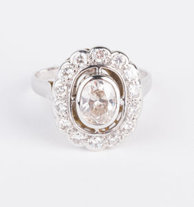 Bague marguerite en or gris et diamant