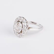 Charger l&#39;image dans la galerie, Bague marguerite en or gris et diamant
