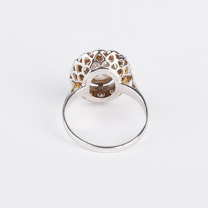Bague marguerite en or gris et diamant