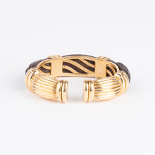 Charger l&#39;image dans la galerie, Bracelet jonc OJ Perrin en or jaune et bois d&#39;amourette
