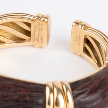 Charger l&#39;image dans la galerie, Bracelet jonc OJ Perrin en or jaune et bois d&#39;amourette
