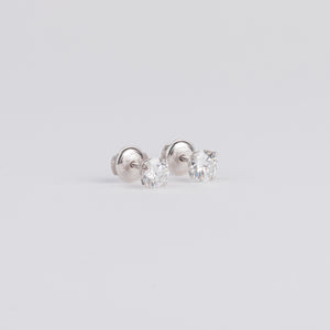 Boucles d'oreilles en diamants sur or gris taille moderne