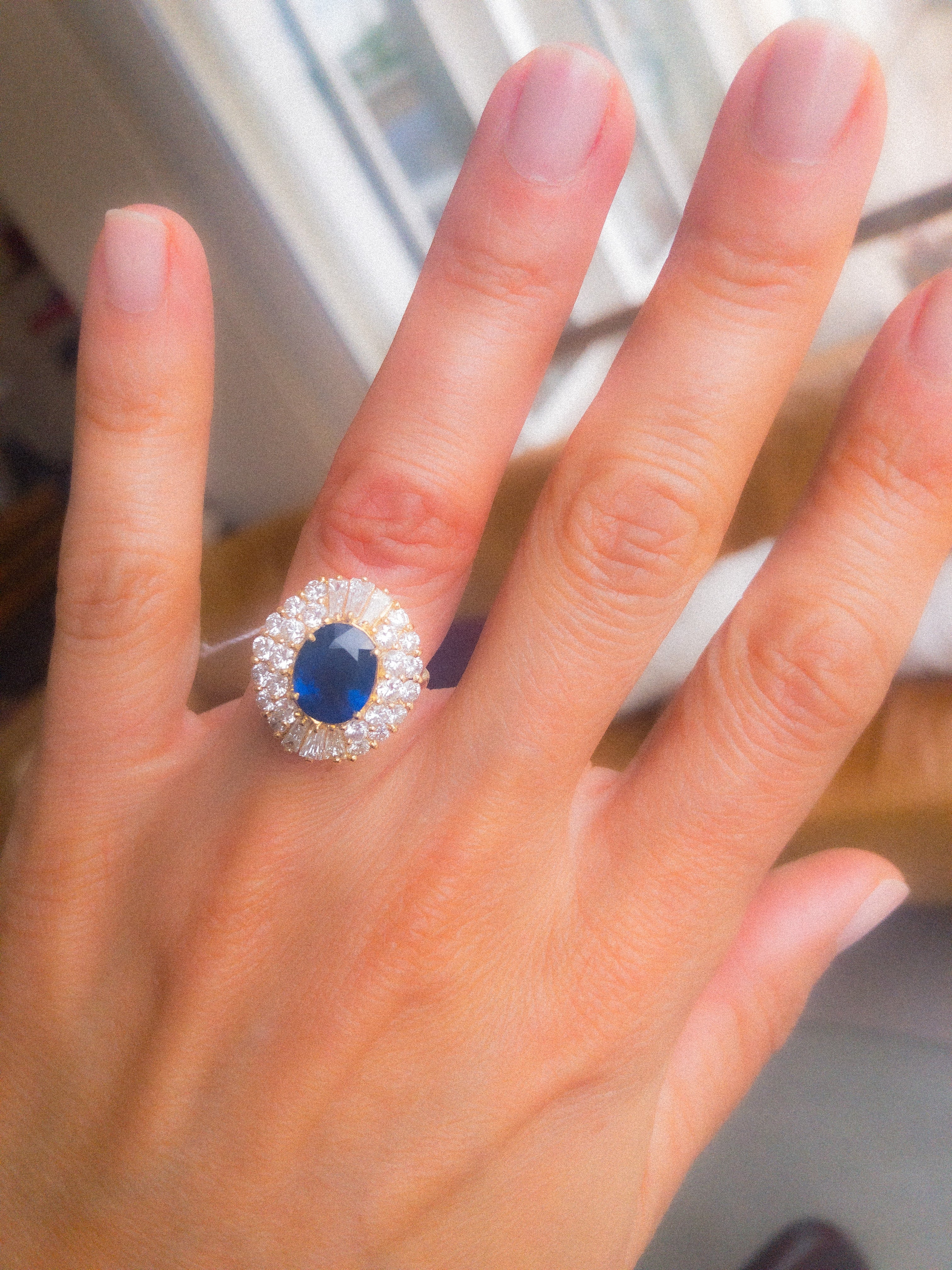 bague marguerite or jaune saphir et double entourage de diamants