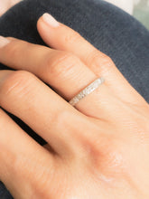 Charger l&#39;image dans la galerie, Alliance américaine en platine et diamant
