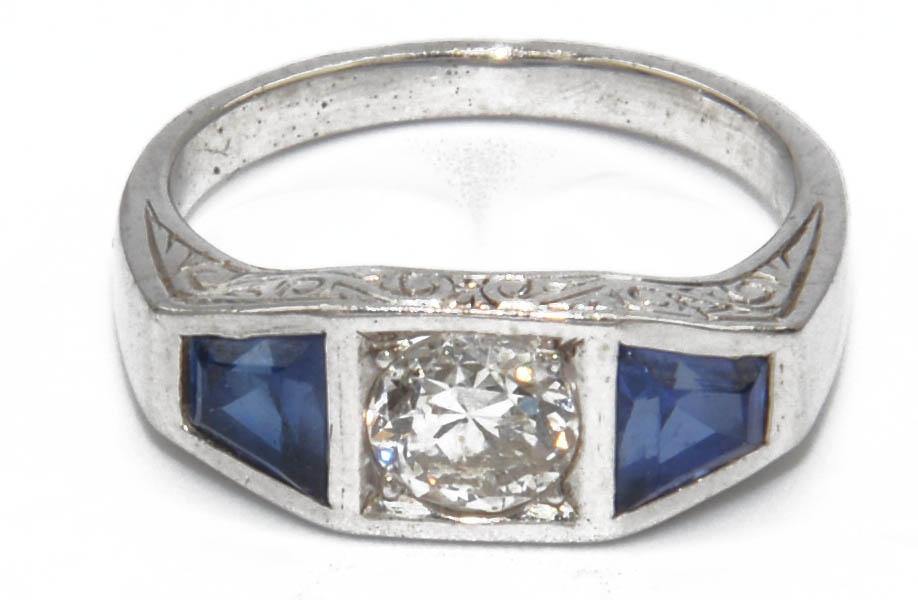 Bague jarretière en or gris diamant et saphirs - adalgyseboutique