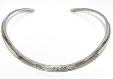 Charger l&#39;image dans la galerie, Collier torque en argent de la maison Tiffany
