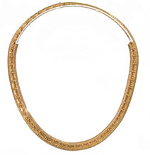 Charger l&#39;image dans la galerie, Collier Tubogas des années 1950 en or jaune orné de motifs sur toute la maille - adalgyseboutique
