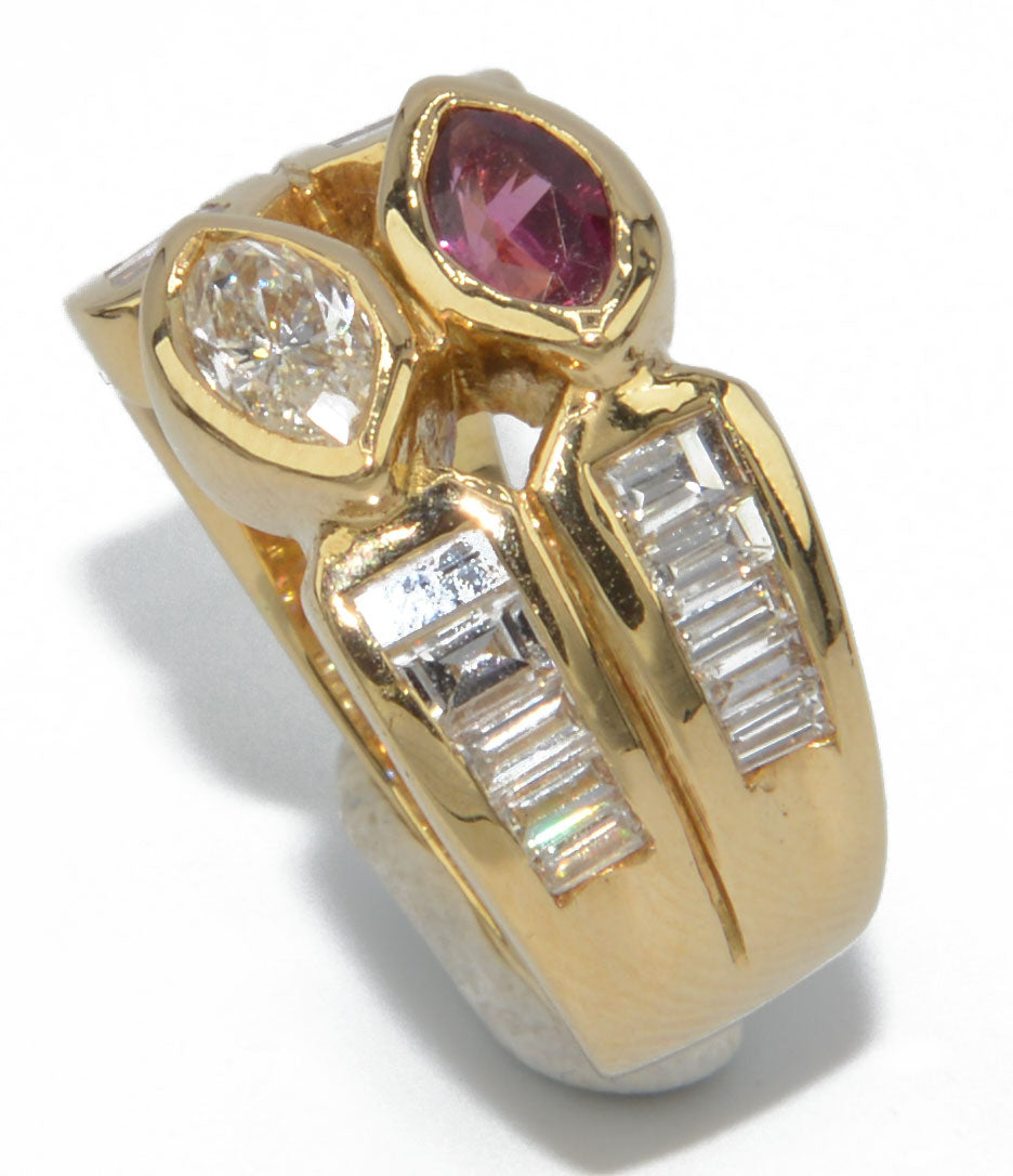 Bague or jaune en toi et moi rubis et diamant