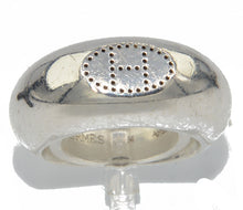 Charger l&#39;image dans la galerie, Bague en argent signée Hermès
