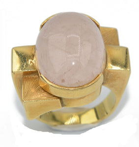 Bague or jaune géométrique ornée d'un quartz rose